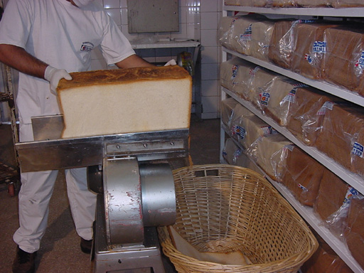 proceso de elaboración del sandwich de miga