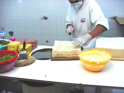 proceso de elaboración del sandwich de miga